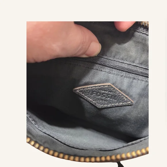 Fossil Black Leather Crossbody Purse - Picture 6 of 7